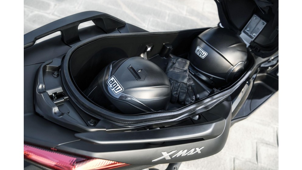 Yamaha XMAX 400 - Resim 18