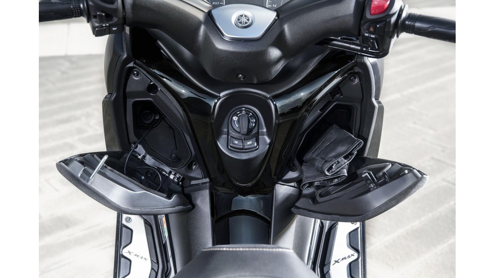 Yamaha XMAX 400 - Resim 21