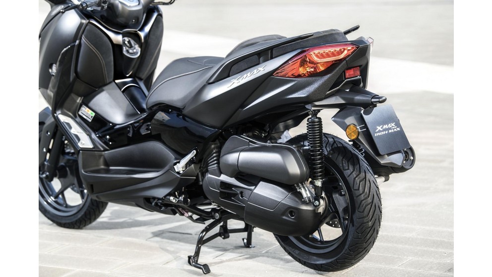 Yamaha XMAX 400 - Immagine 23