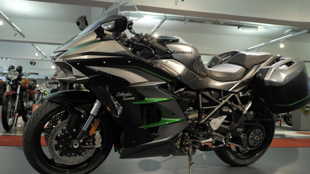 Kawasaki Z1000SX - Imagem 23