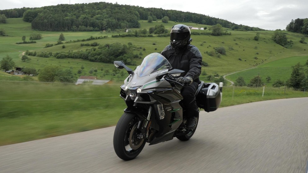 Kawasaki Z1000SX - Image 14