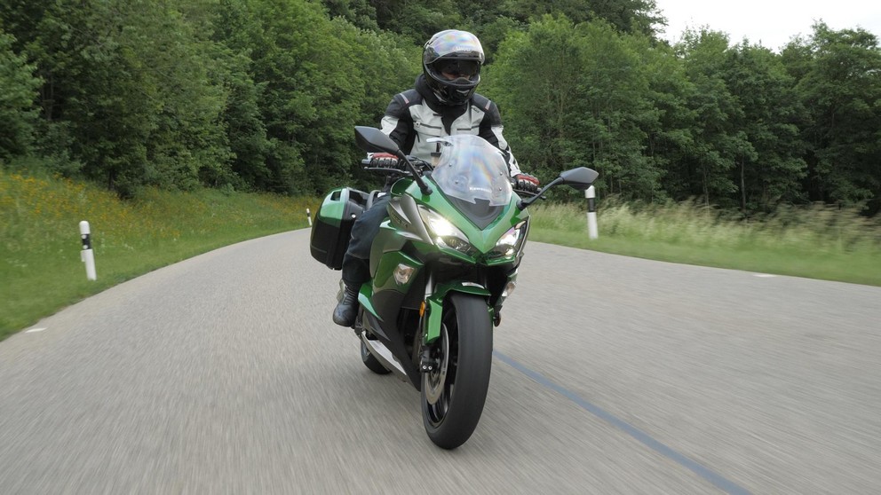 Kawasaki Z1000SX - Imagem 15