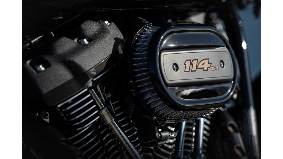 Harley-Davidson Low Rider S FXLRS - Imagen 13