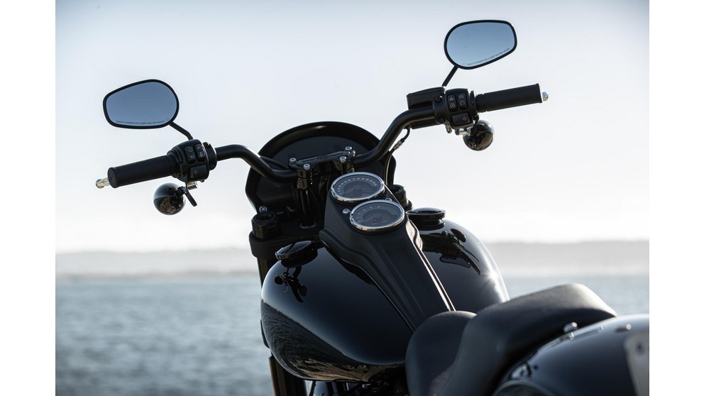 Harley-Davidson Low Rider S FXLRS - Imagem 15