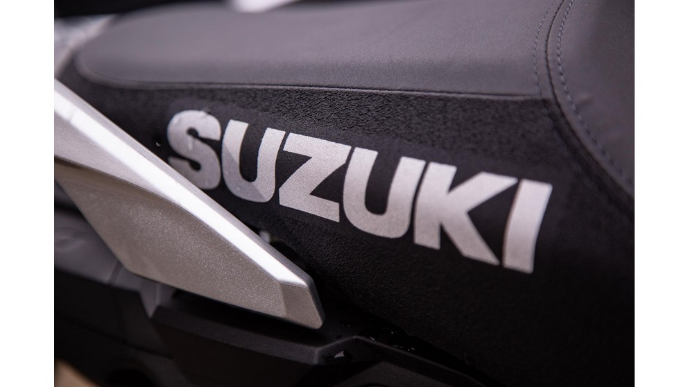 Suzuki V-Strom 1000 XT - Слика 23