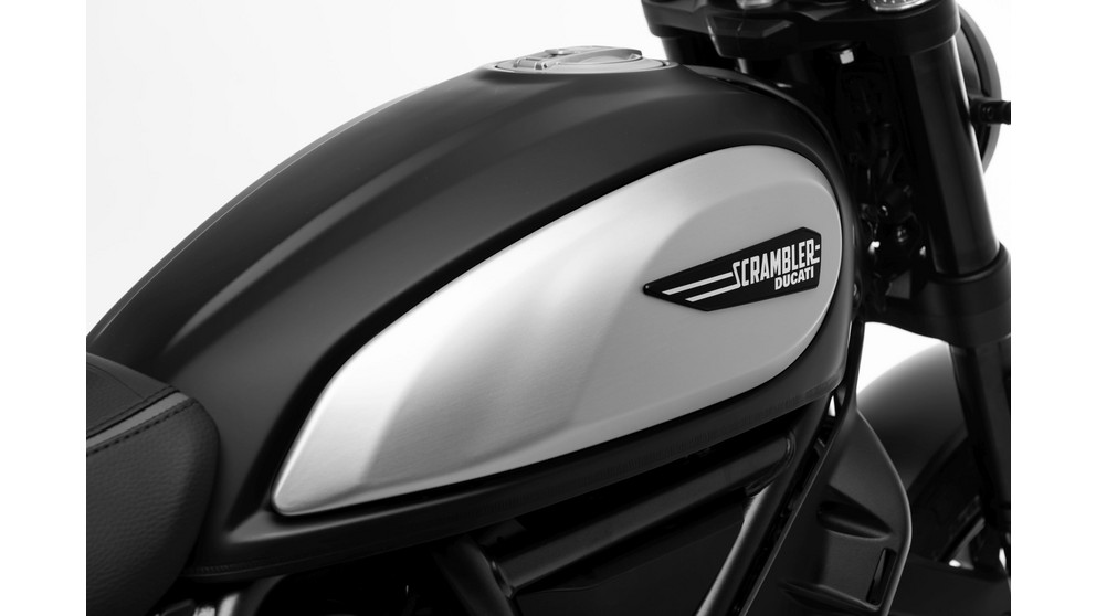 Ducati Scrambler Cafe Racer - Imagem 18