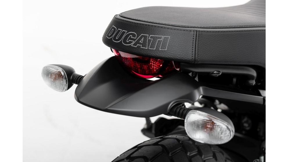 Ducati Scrambler Cafe Racer - Imagem 19