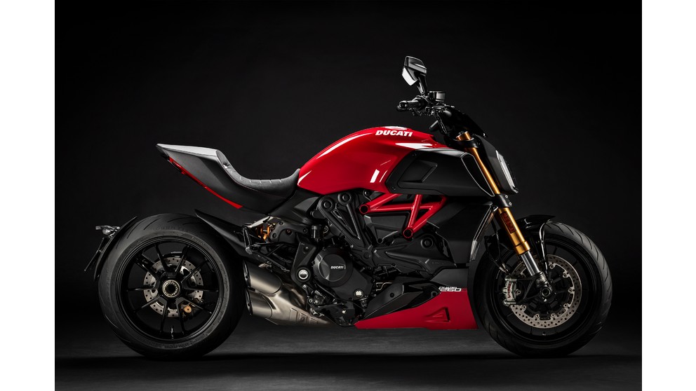 Ducati Scrambler Icon Dark - Obrázok 18