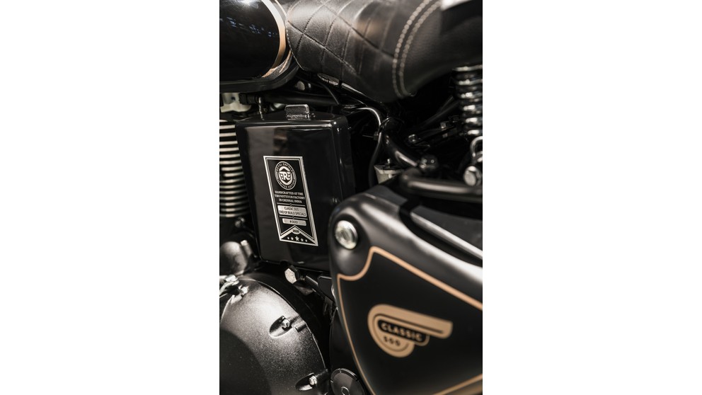 Royal Enfield Classic 500 Tribute Black - afbeelding 10