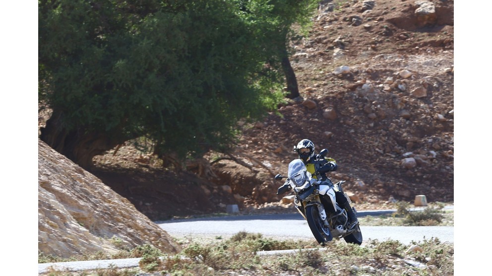 Triumph Tiger 800 XCA - Imagem 19