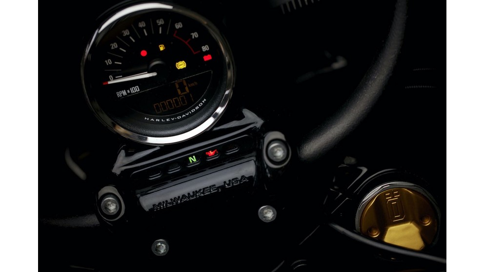 Harley-Davidson Sportster XL 1200 R Roadster - Obrázok 13