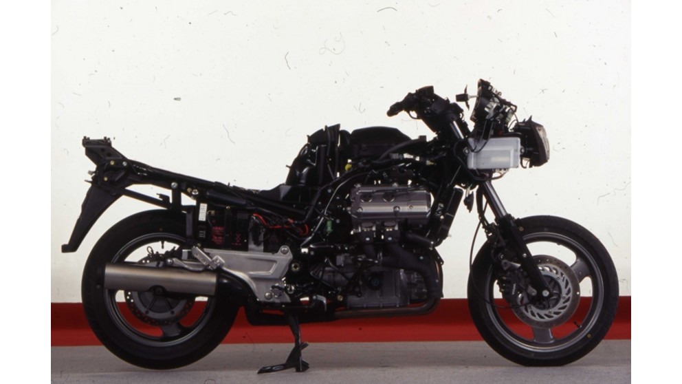 Honda ST 1100 Pan-European - Kép 23