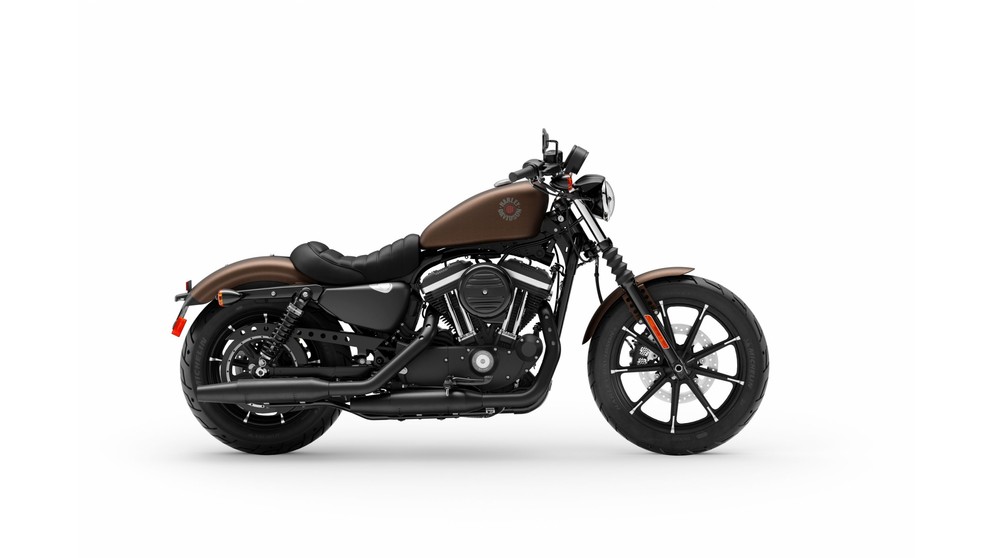 Harley-Davidson Sportster XL 883 N Iron - Obrázek 23