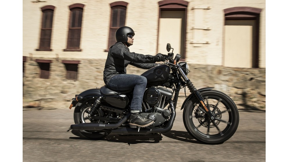 Harley-Davidson Sportster XL 883 N Iron - Imagen 6