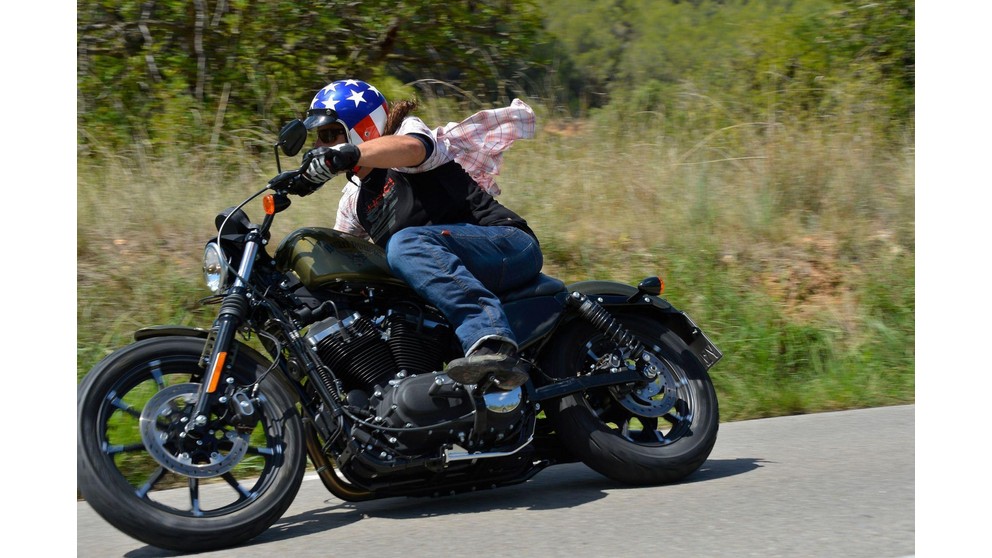 Harley-Davidson Sportster XL 883 N Iron - Resim 18