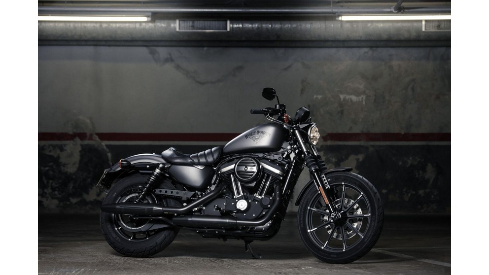 Harley-Davidson Sportster XL 883 N Iron - Immagine 19