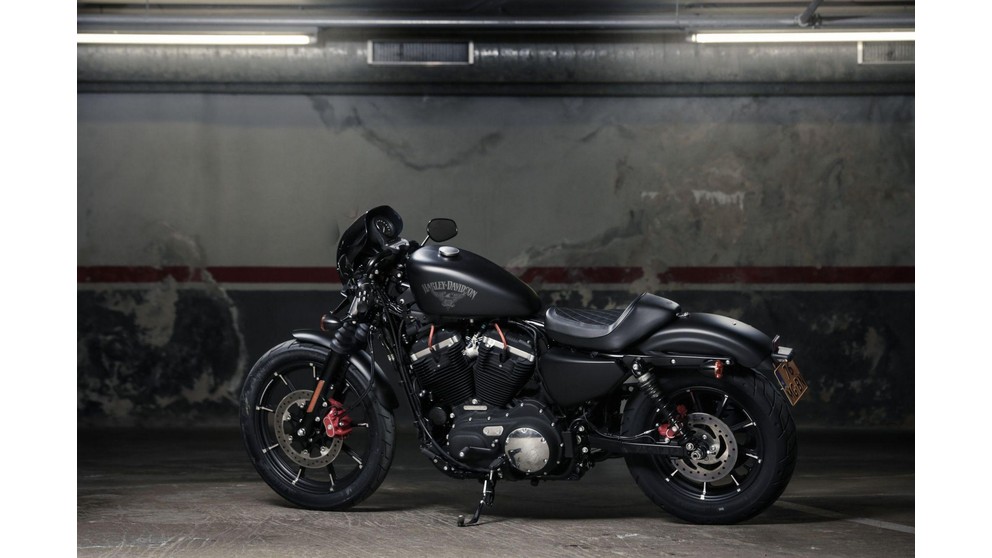 Harley-Davidson Sportster XL 883 N Iron - Imagem 20