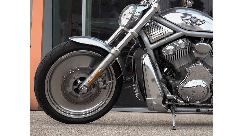 Harley-Davidson V-Rod VRSCA - Imagem 23