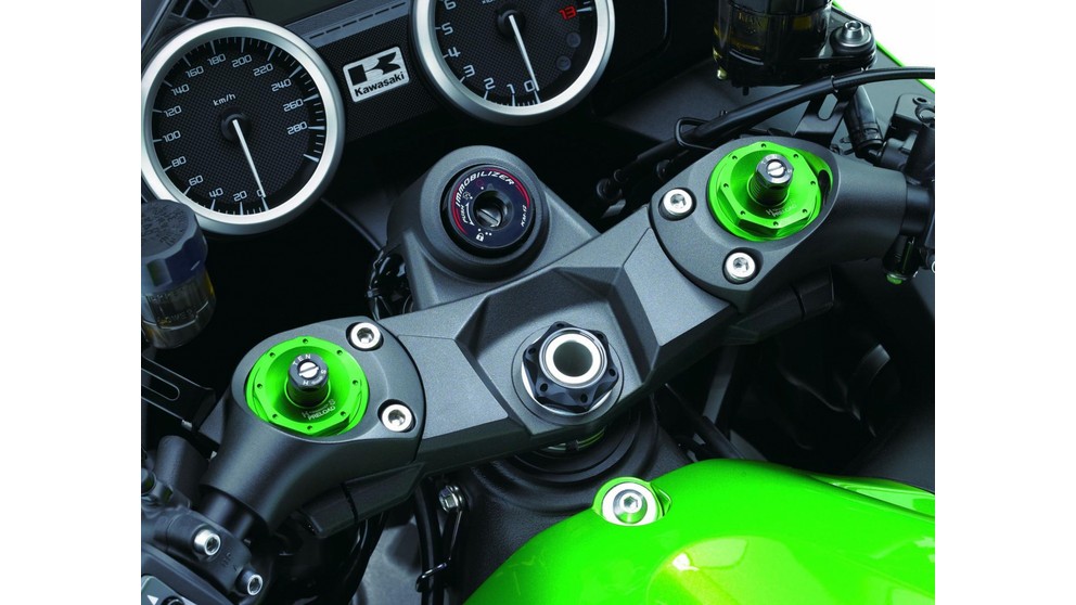 Kawasaki ZZR 1400 Performance Sport - Imagem 17
