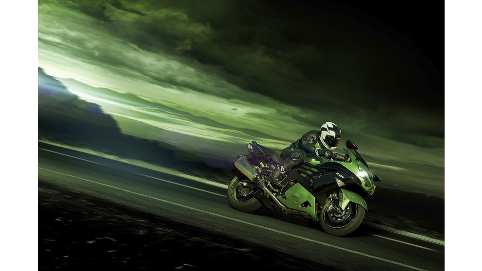 Kawasaki ZZR 1400 - Imagen 23