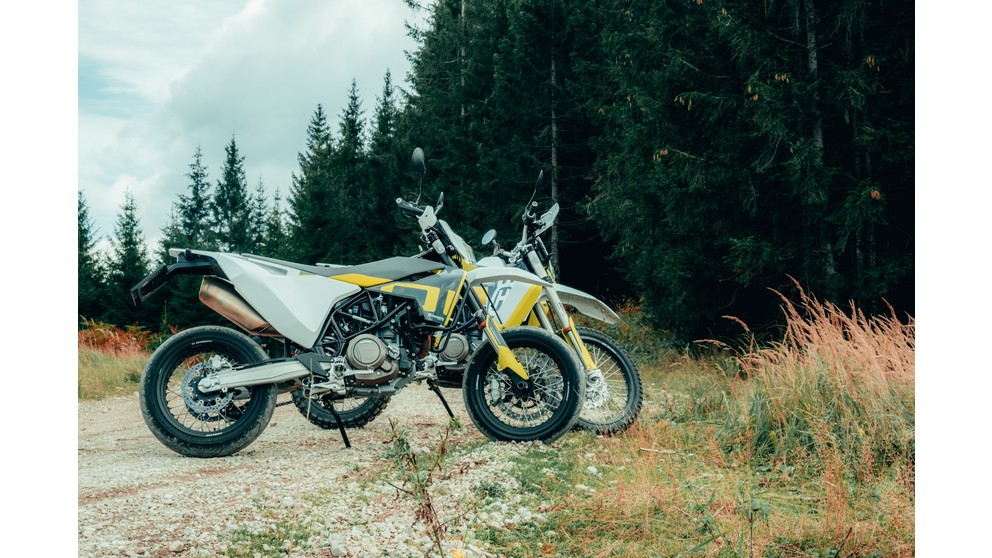 Husqvarna 701 Supermoto - Bild 24