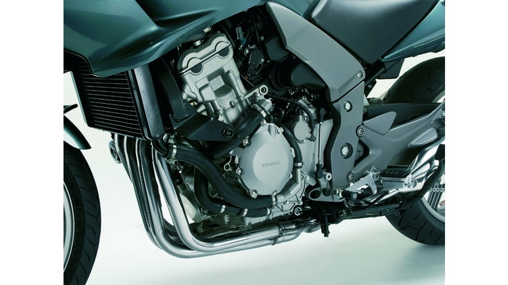 Honda CBF 1000 - Image 19