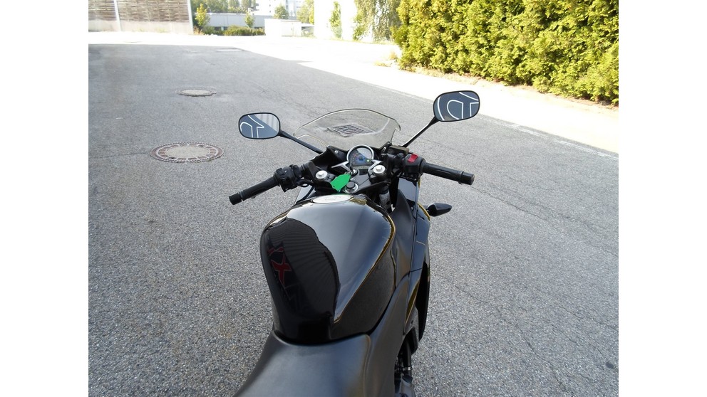 Honda CBR 250 R - Imagem 16