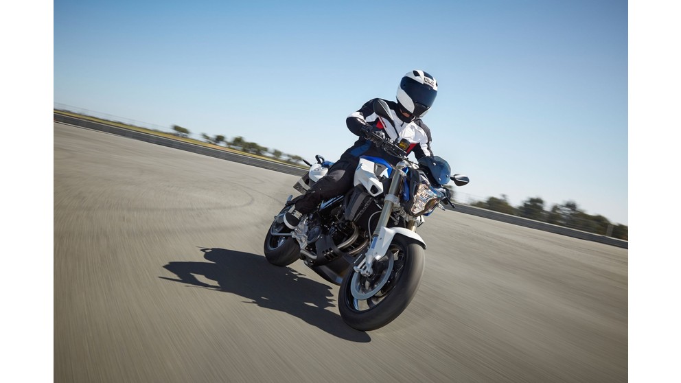 BMW F 800 R - Imagem 17