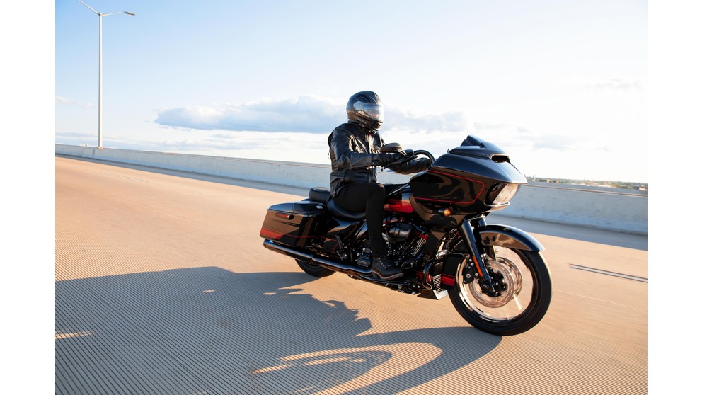 Harley-Davidson CVO Road Glide FLTRSE - Bild 23