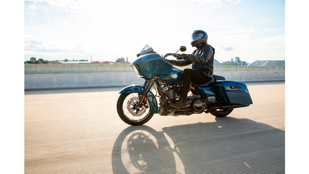 Harley-Davidson CVO Road Glide FLTRSE - Imagem 12