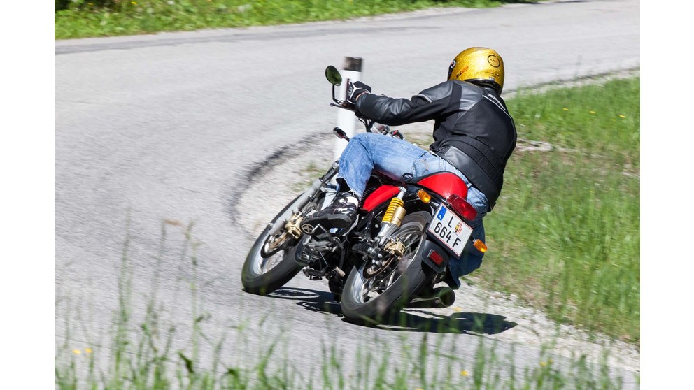 Royal Enfield Continental GT 535 EFI - Imagem 14