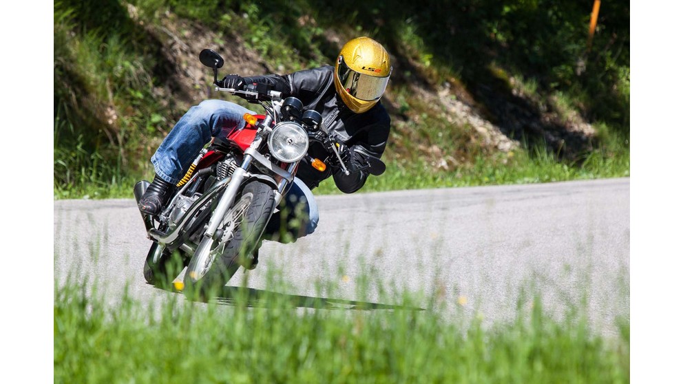 Royal Enfield Continental GT 535 EFI - Obraz 15