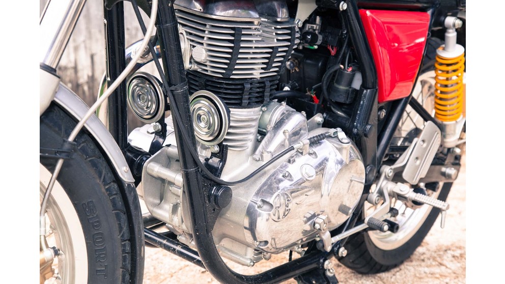 Royal Enfield Continental GT 535 EFI - Immagine 12