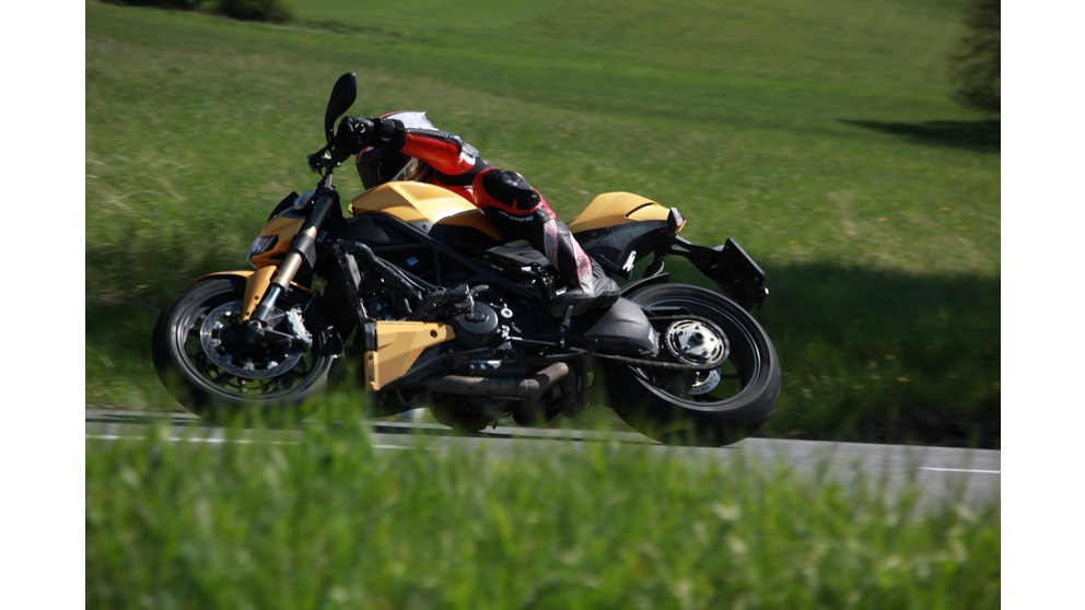 Ducati Streetfighter 848 - Resim 24