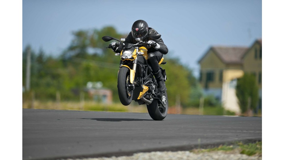 Ducati Streetfighter 848 - Resim 21