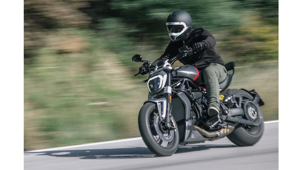 Ducati XDiavel Black Star - Immagine 21