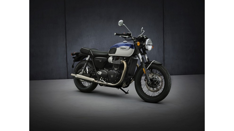 Triumph Street Twin - Image 20