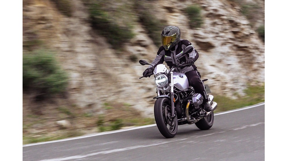 BMW R nineT Pure - Слика 23