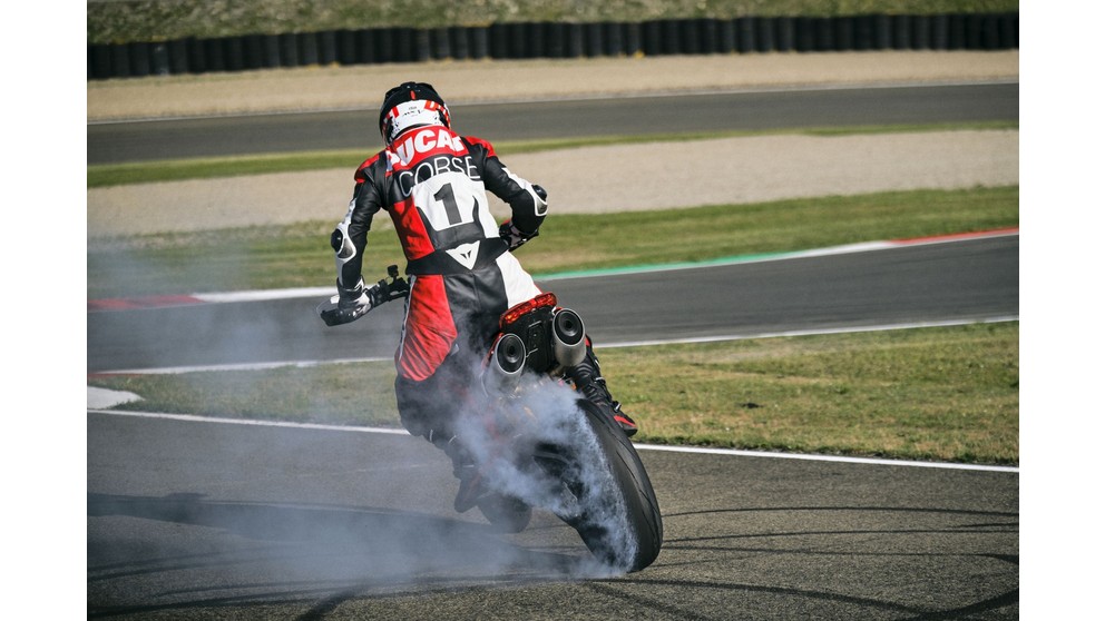 Ducati Hypermotard 950 - Obrázek 21