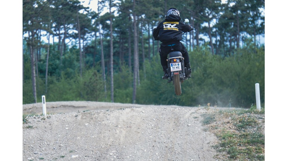 Brixton Felsberg 125 XC - Imagem 20