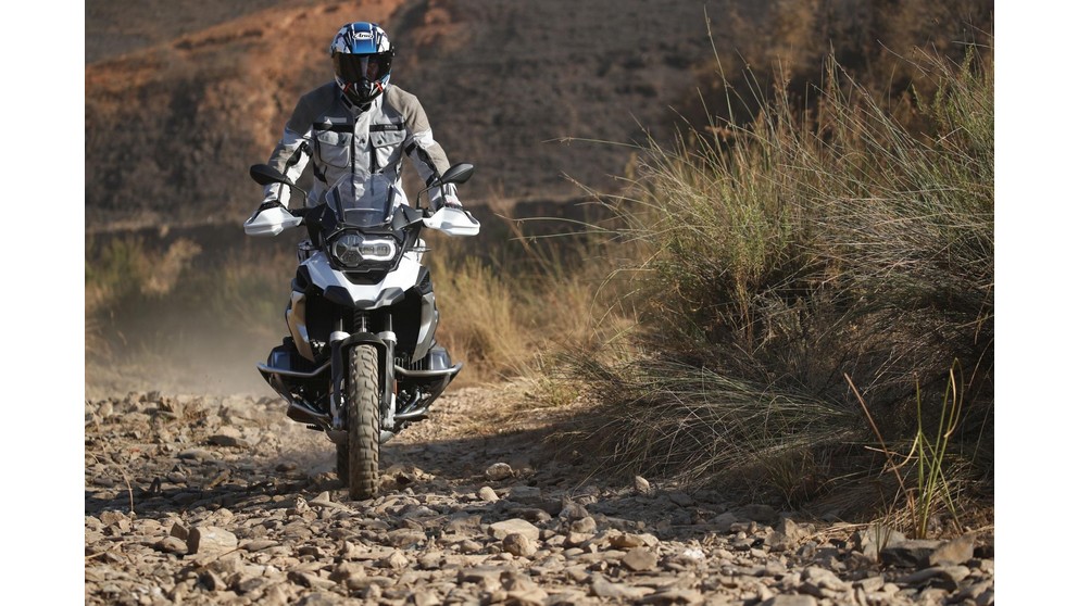 BMW R 1200 GS Adventure - Image 13