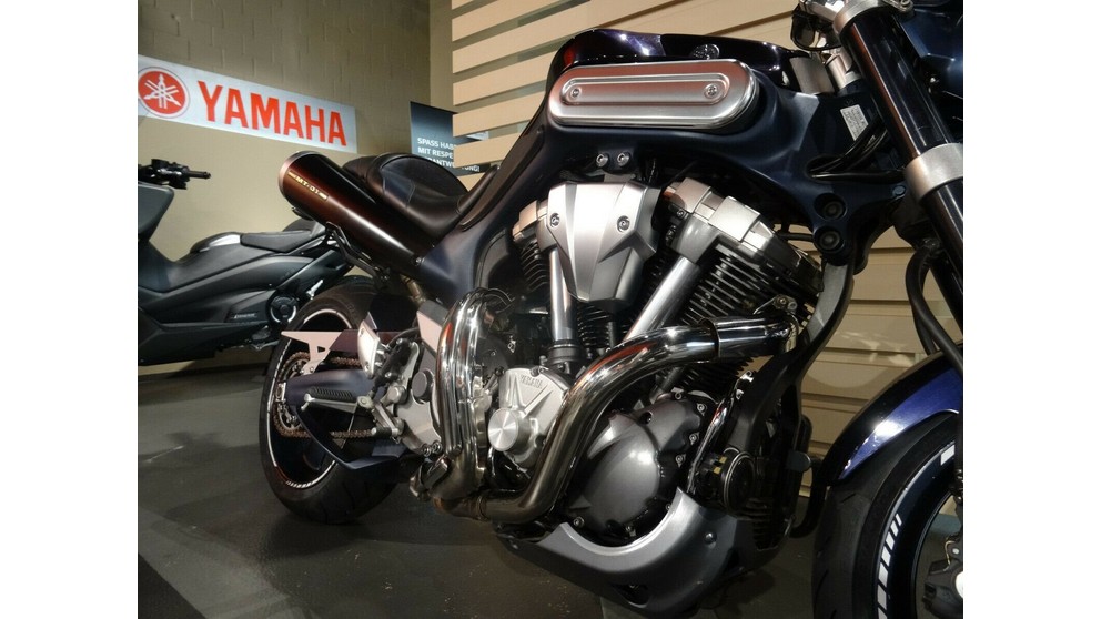 Yamaha MT-01 - Bild 24