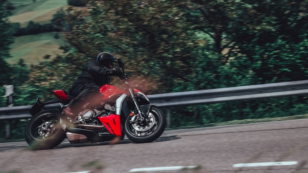 Ducati Streetfighter - Imagem 19