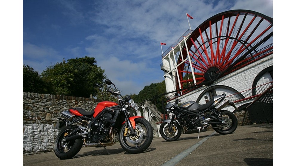 Triumph Street Triple 675 R - Image 7