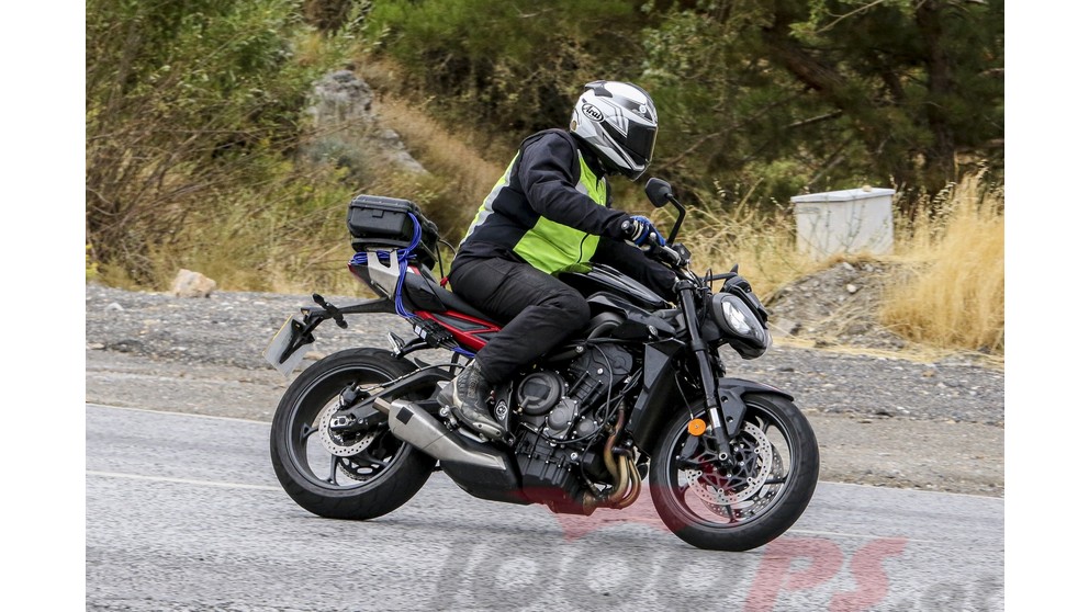 Triumph Street Triple - Bild 9