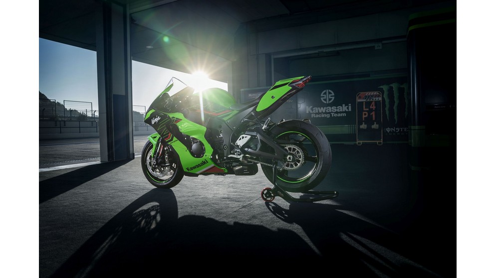 Kawasaki Ninja ZX-10RR - Image 24