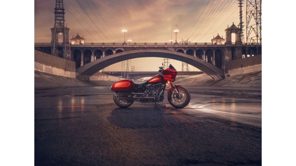Harley-Davidson Softail Low Rider ST - Kép 9