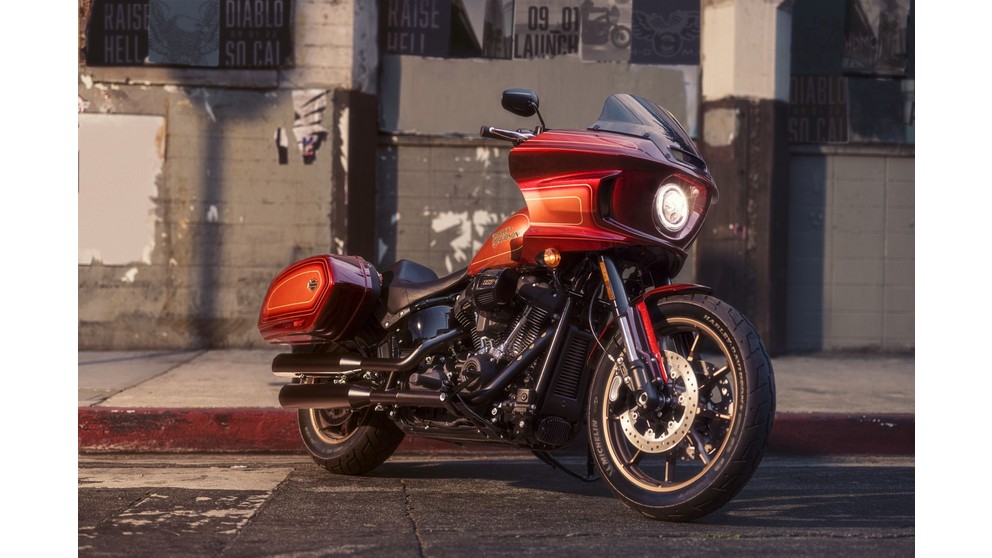 Harley-Davidson Softail Low Rider ST - Kép 8
