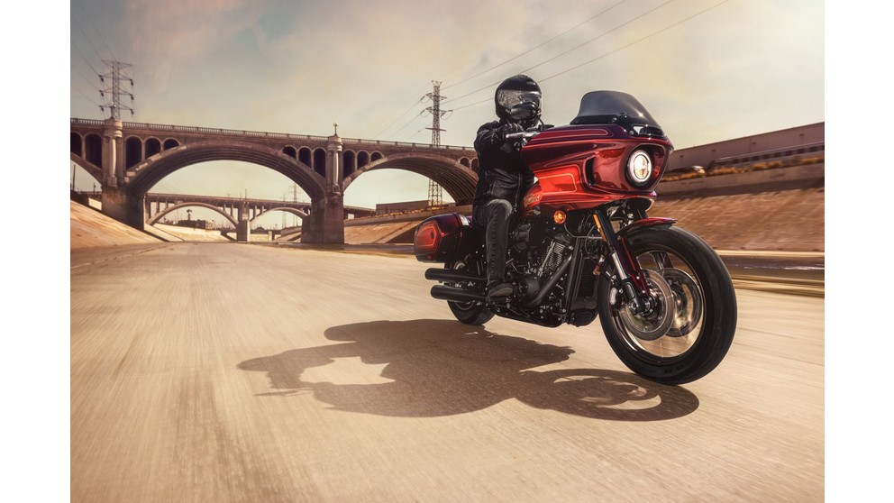 Harley-Davidson Softail Low Rider ST - Immagine 10
