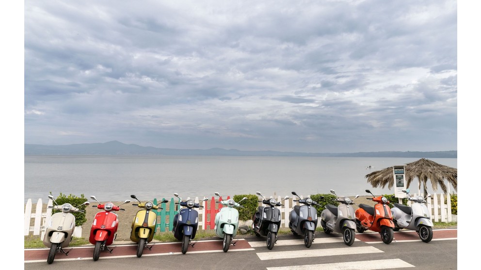 Vespa GTS 125 - Image 24